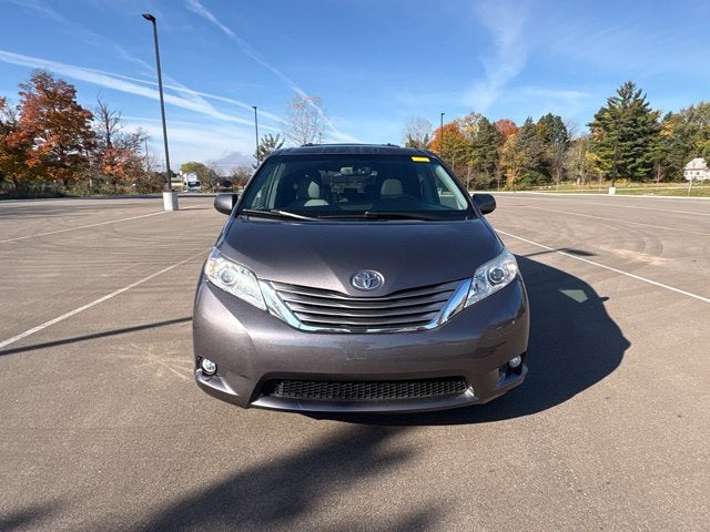 2017 Toyota Sienna XLE 7 Passenger