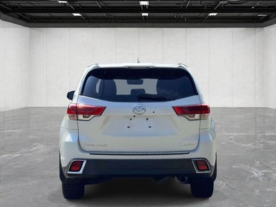 2019 Toyota Highlander SE